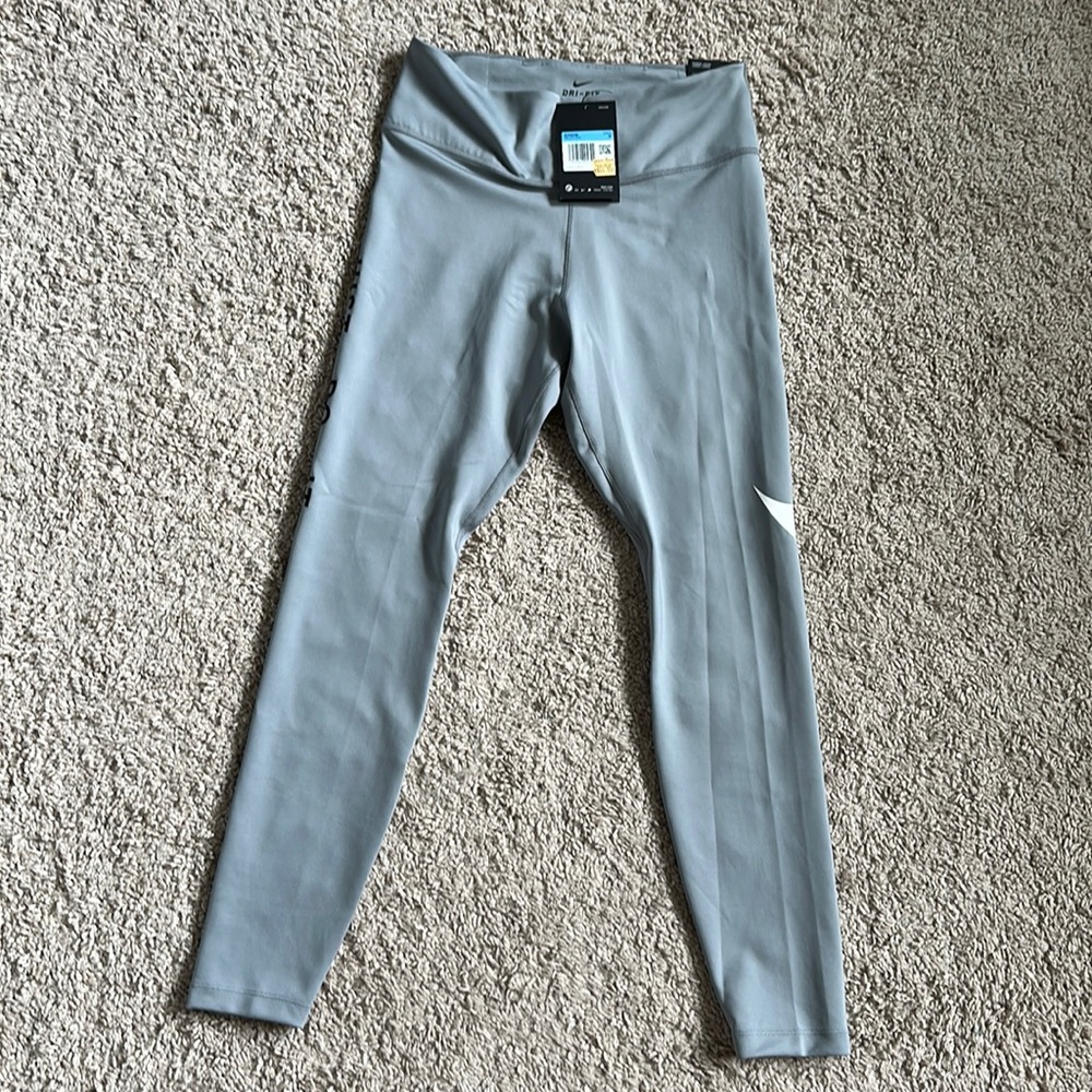 NWT nike running leggings size medium gray graphic tight fit db4374-073